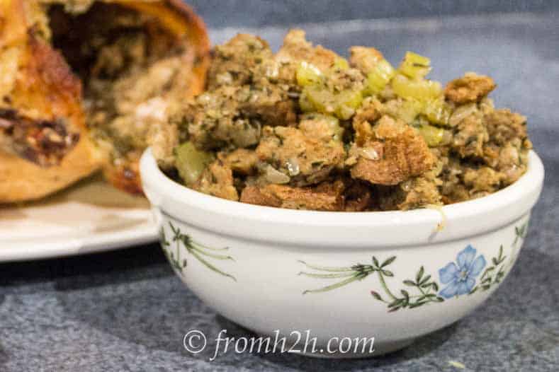 Old Fashioned Stuffing | Traditional Thanksgiving Dinner Menu and Recipes, with a printable menu card (great for dressing up your Thanksgiving dinner table) and cooking schedule to help make sure everything gets done on time