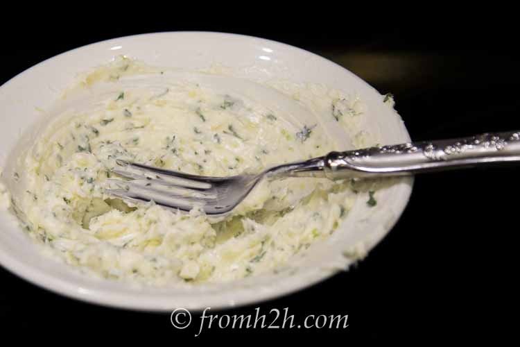 Use a fork to mash the garlic, parsley and butter together