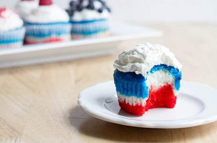 Red, White and Blue Cupcakes (from skinnymom.com)