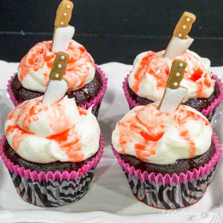 Super Simple Bloody Knife Halloween Cupcakes