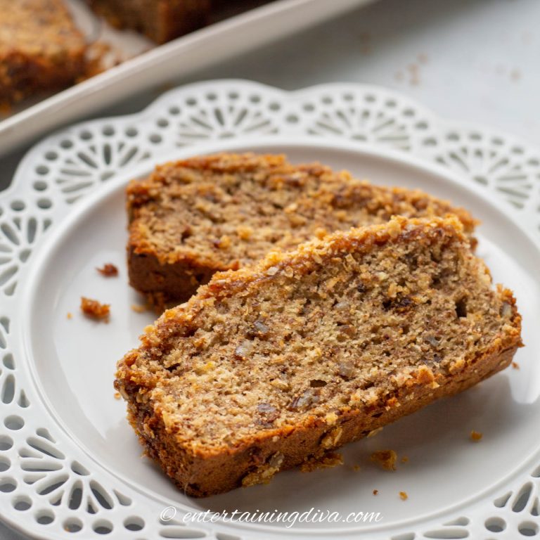 Easy Classic Banana Nut Bread With Streusel Topping