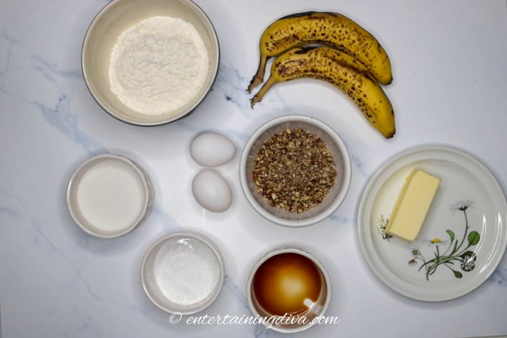 Banana nut bread ingredients