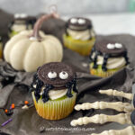 Easy Halloween spider cupcakes with oreo cookies