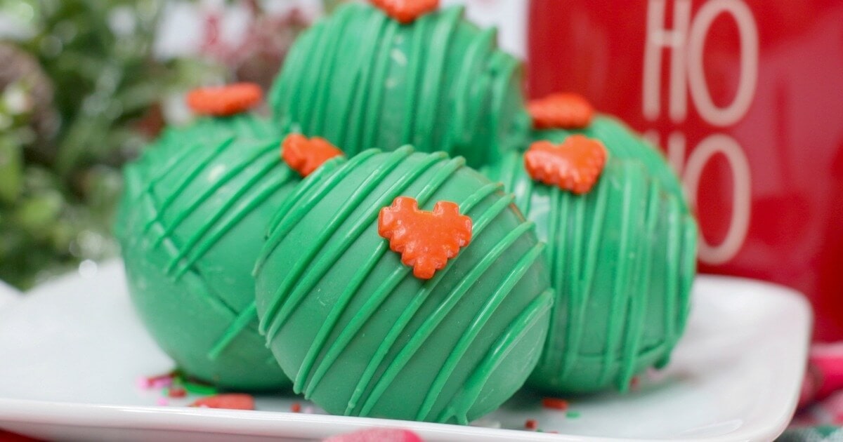 Mint and marshallow Grinch hot chocolate bombs