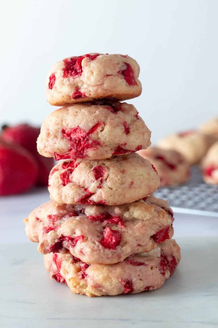 Strawberry shortcake cookies