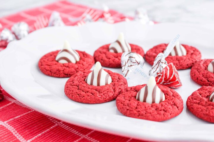 red velvet cookies with kisses