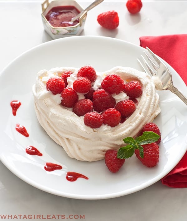 heart shaped meringues