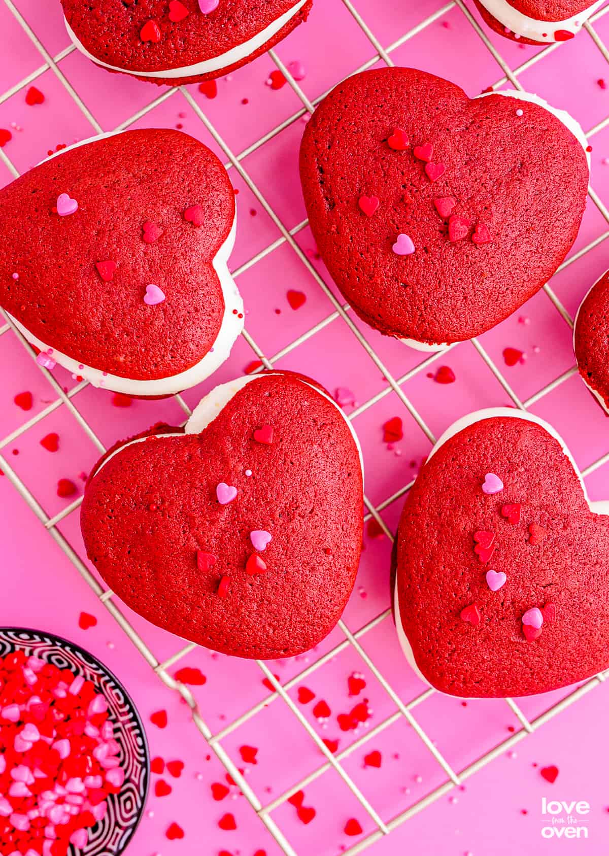 red velvet whoopie pies