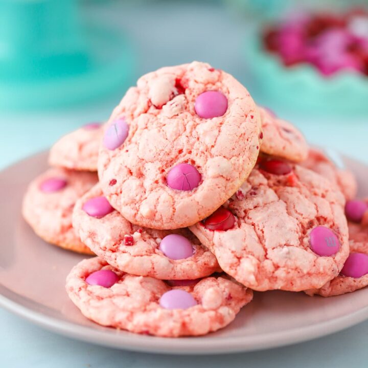 Easy strawberry M&M cookies