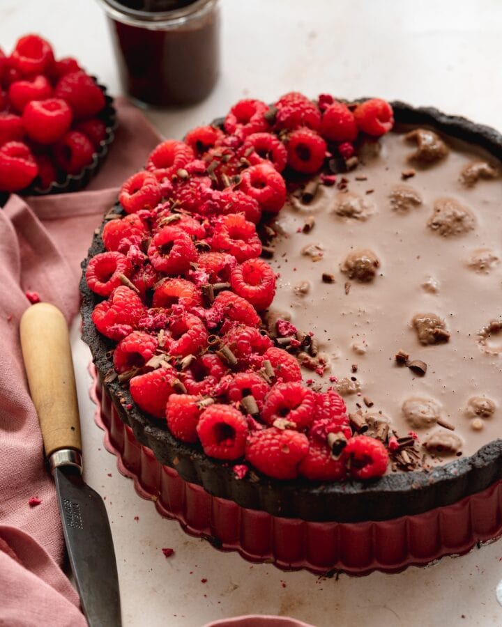 vegan raspberry chocolate tart