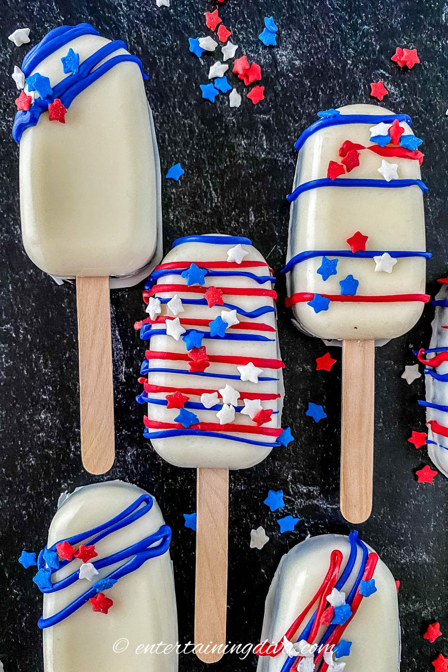 Red, white and blue 4th of July cakesicles