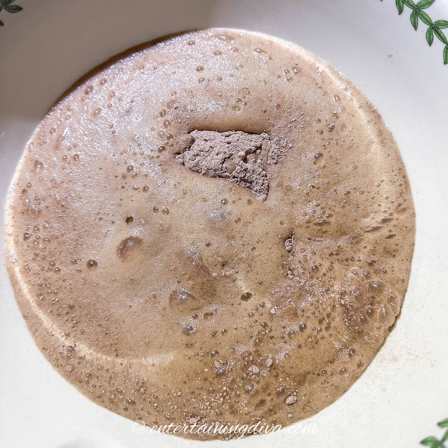 soda and cake mix in a bowl