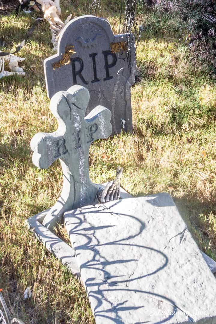 RIP Halloween gravestones in different shapes