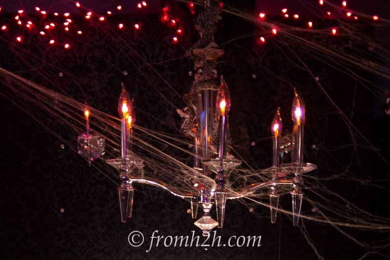 Halloween haunted house chandelier with flicker flame bulbs