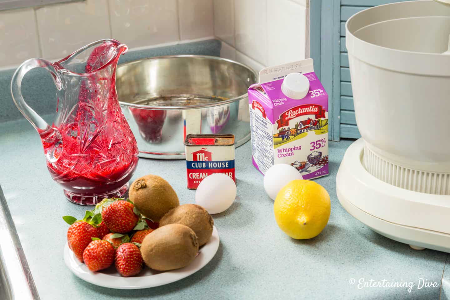 Frozen lemon mousse with raspberry sauce ingredients
