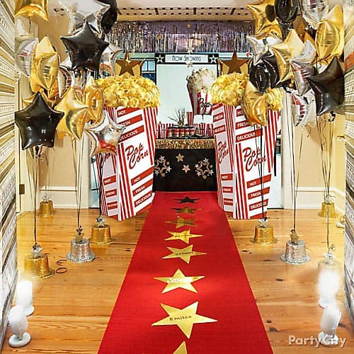 Red carpet with stars (from partycity.com) | 15 Fabulous Oscar Party Ideas