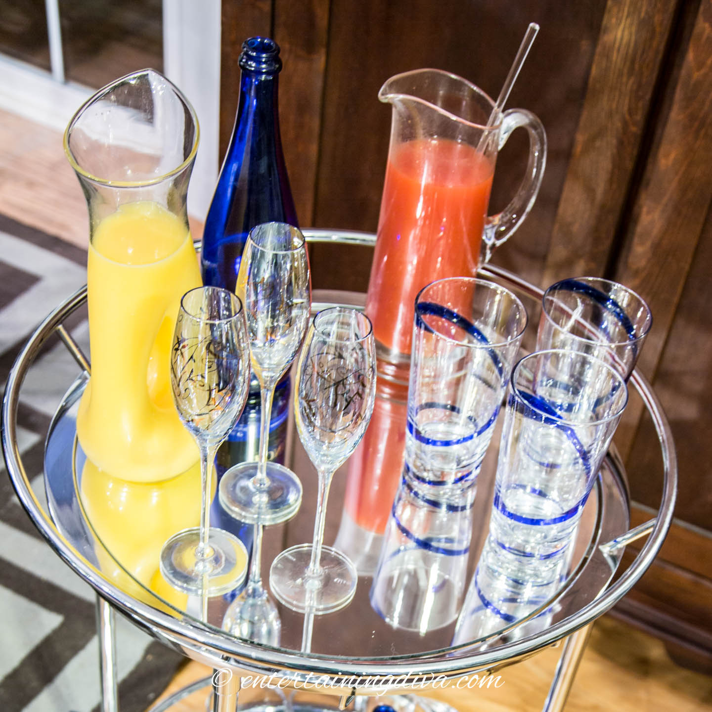 10 Easy Tips for Hosting A Brunch (Stress-Free)