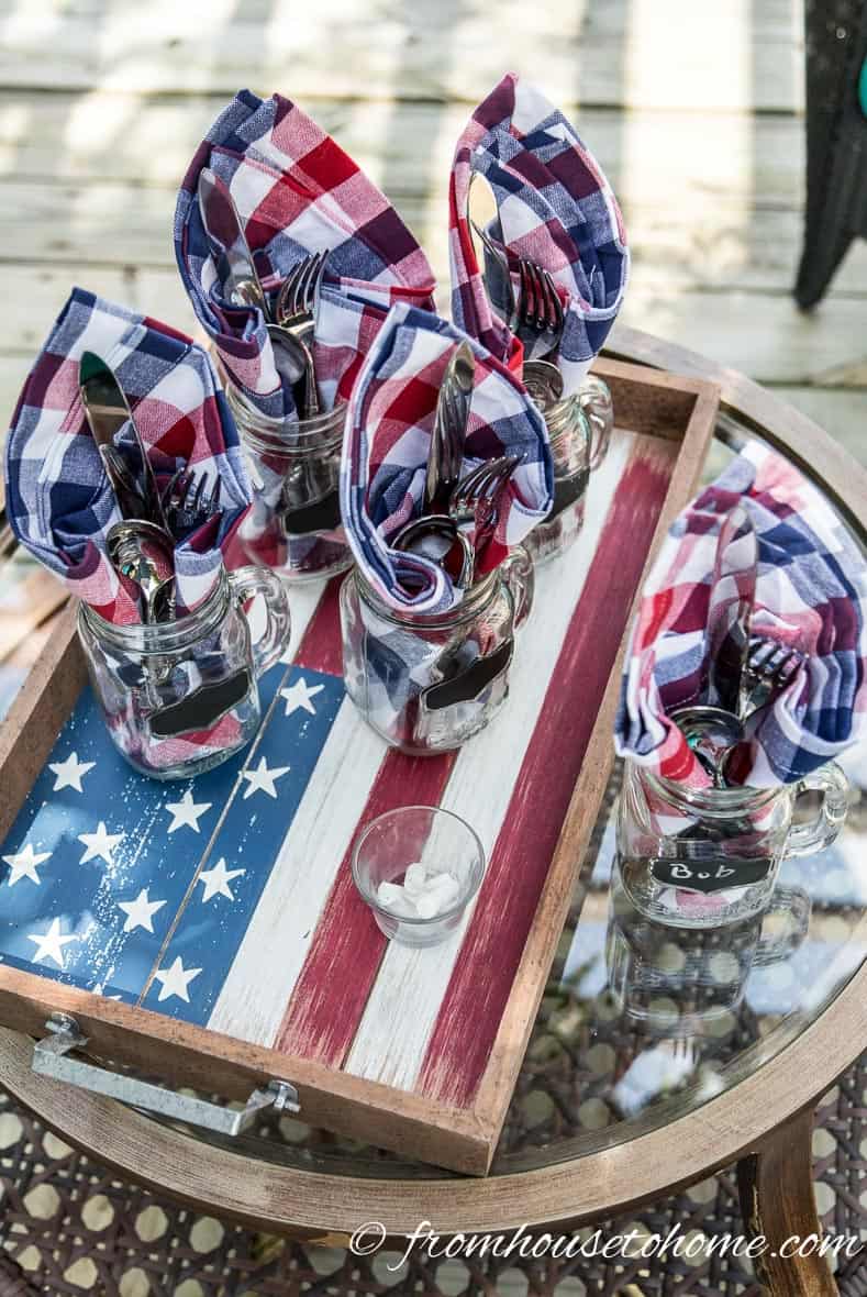 An American Flag tray adds to the 4th of July outdoor decorations