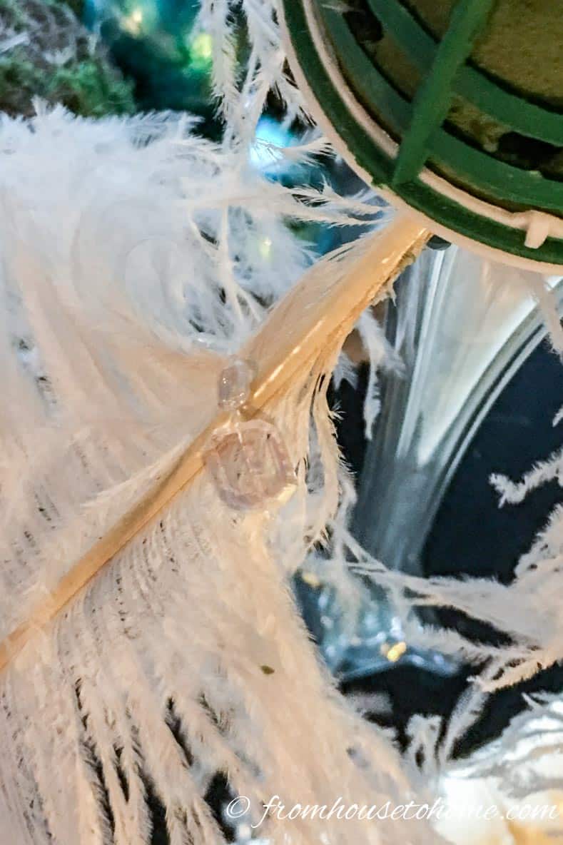 This glam DIY feather centerpiece that will turn your wedding or party into a really special event without breaking your budget. Learn how to make them with this step-by-step tutorial.