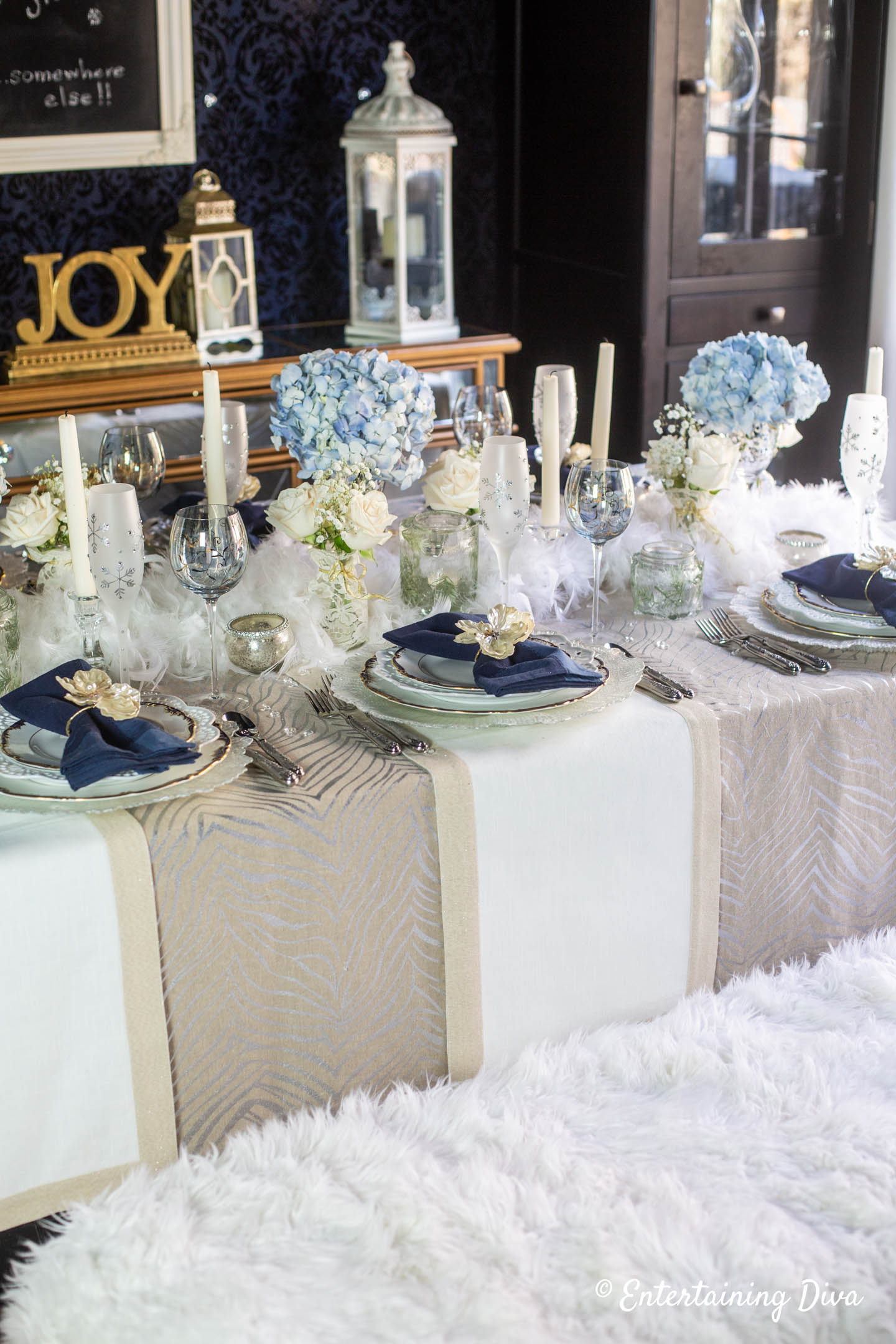 Winter wonderland table decor with faux fur bench