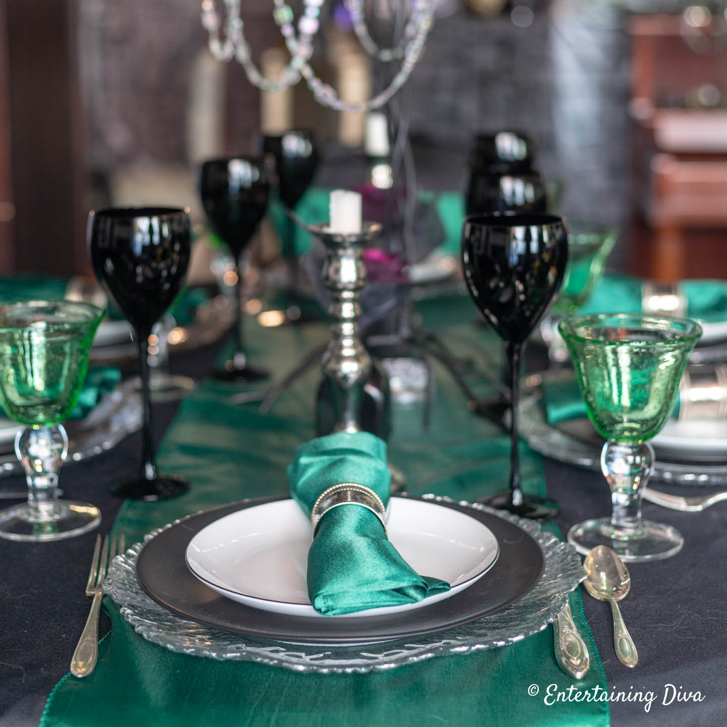 Harry Potter table decorations for Slytherin house using green, silver and black