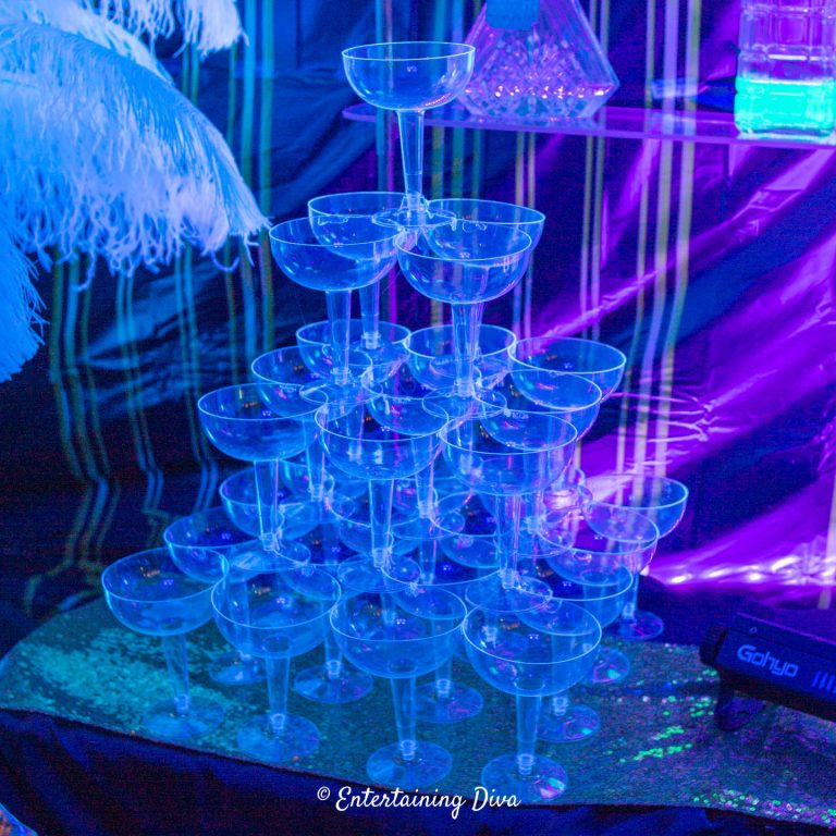 How To Make A Champagne Glass Tower With Plastic Glasses