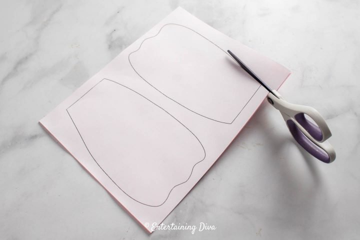 How to cut out the petals with scissors