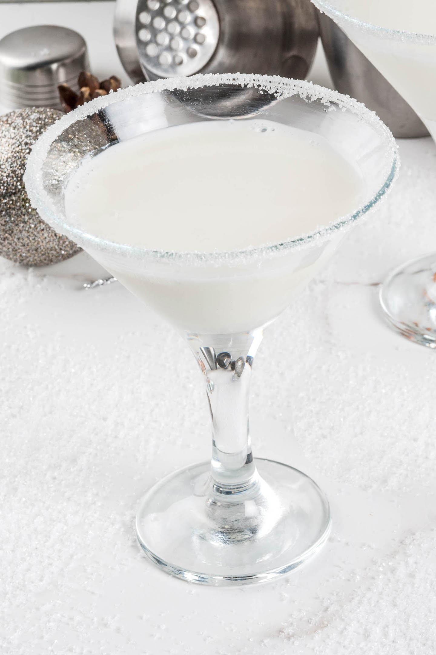 white chocolate martini in a martini glass