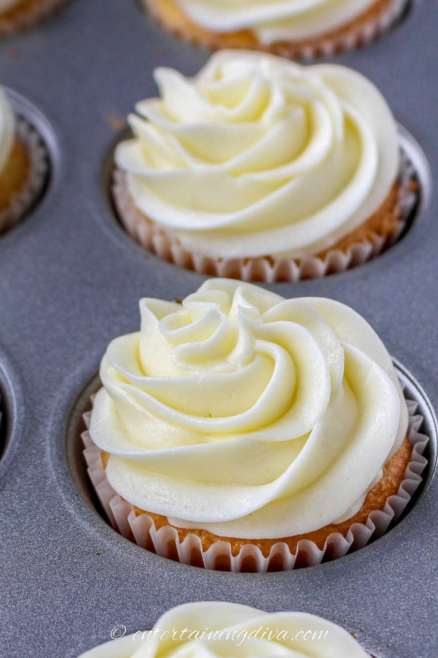 cupcakes with white frosting