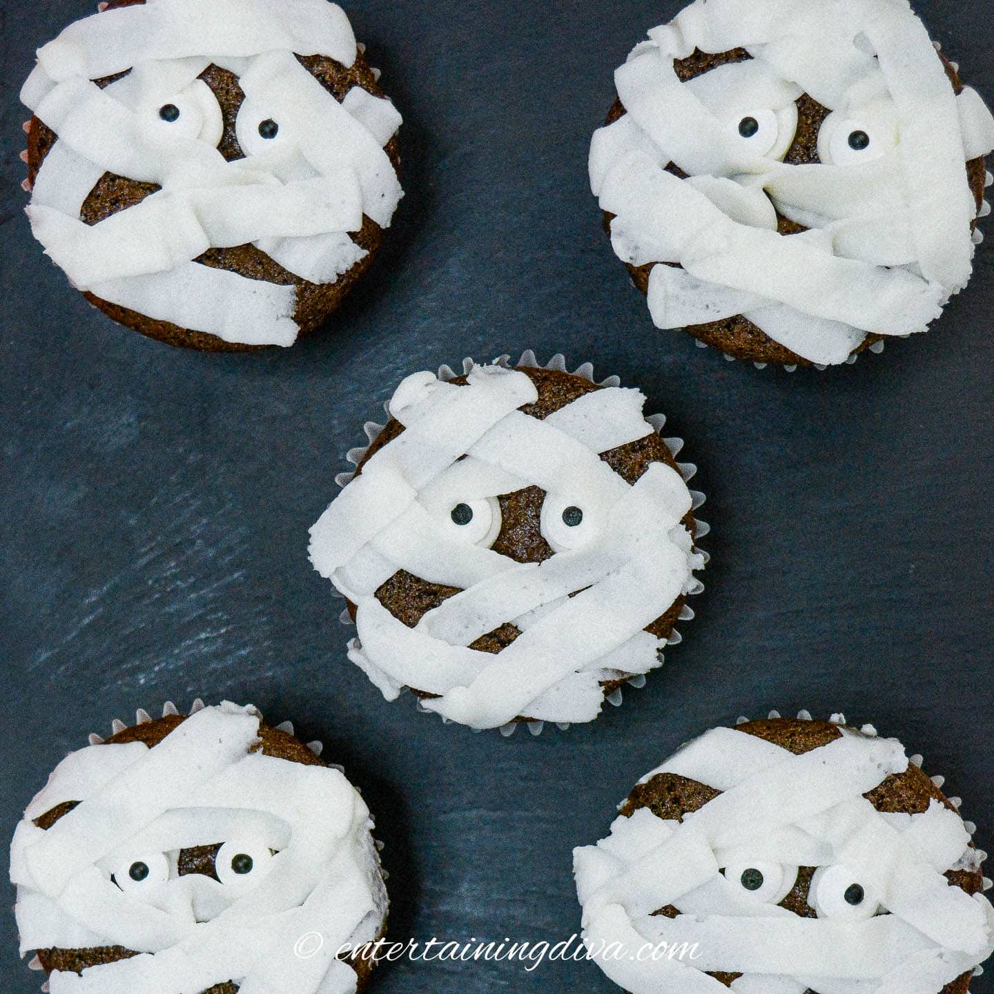 Chocolate Halloween Mummy Cupcakes