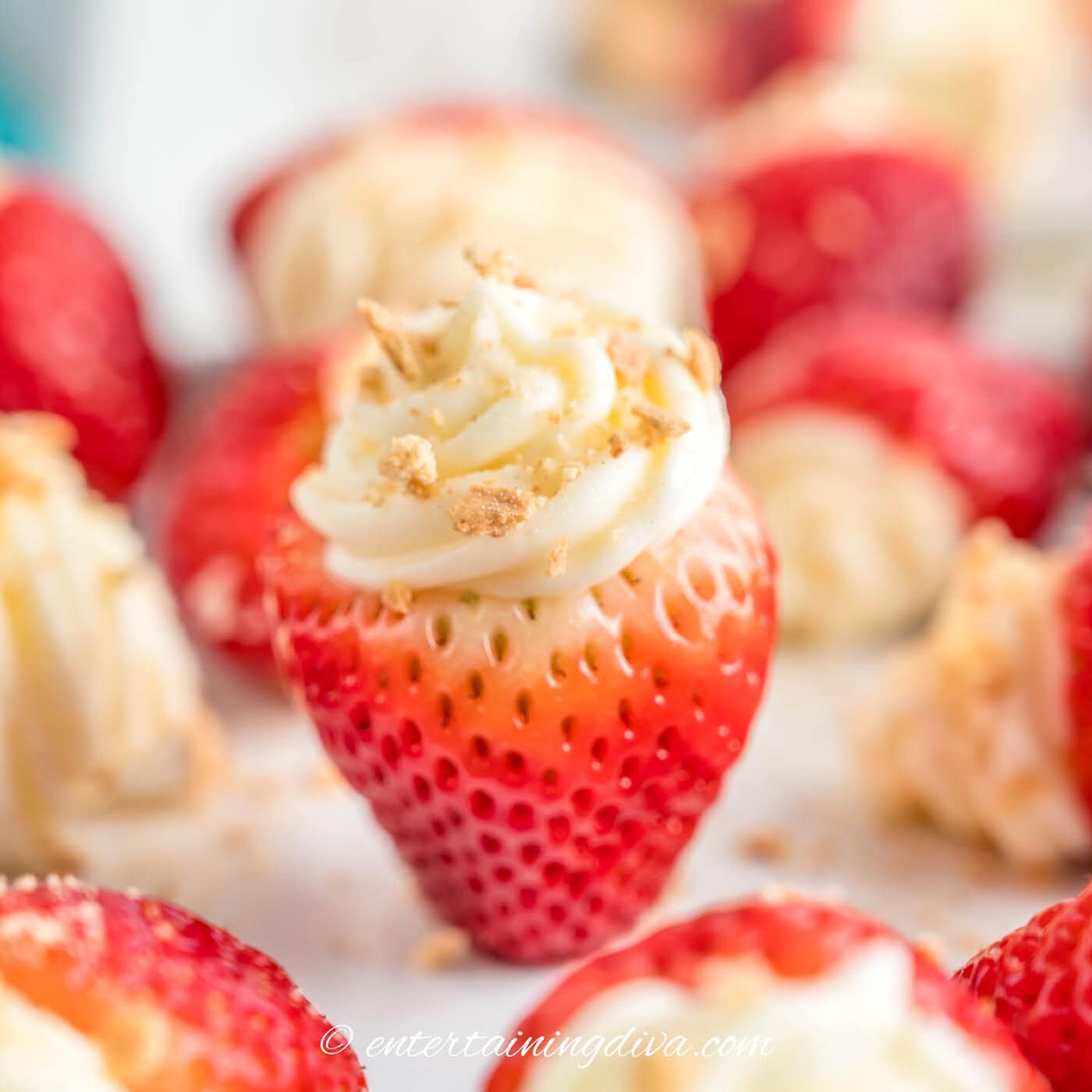 No Bake Cheesecake Stuffed Strawberries