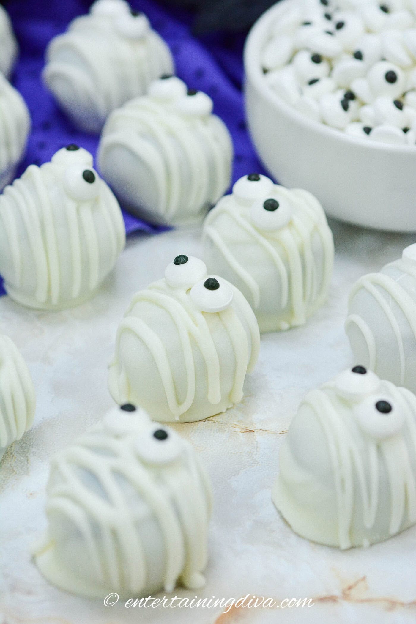 Spooky Mummy Oreo Balls