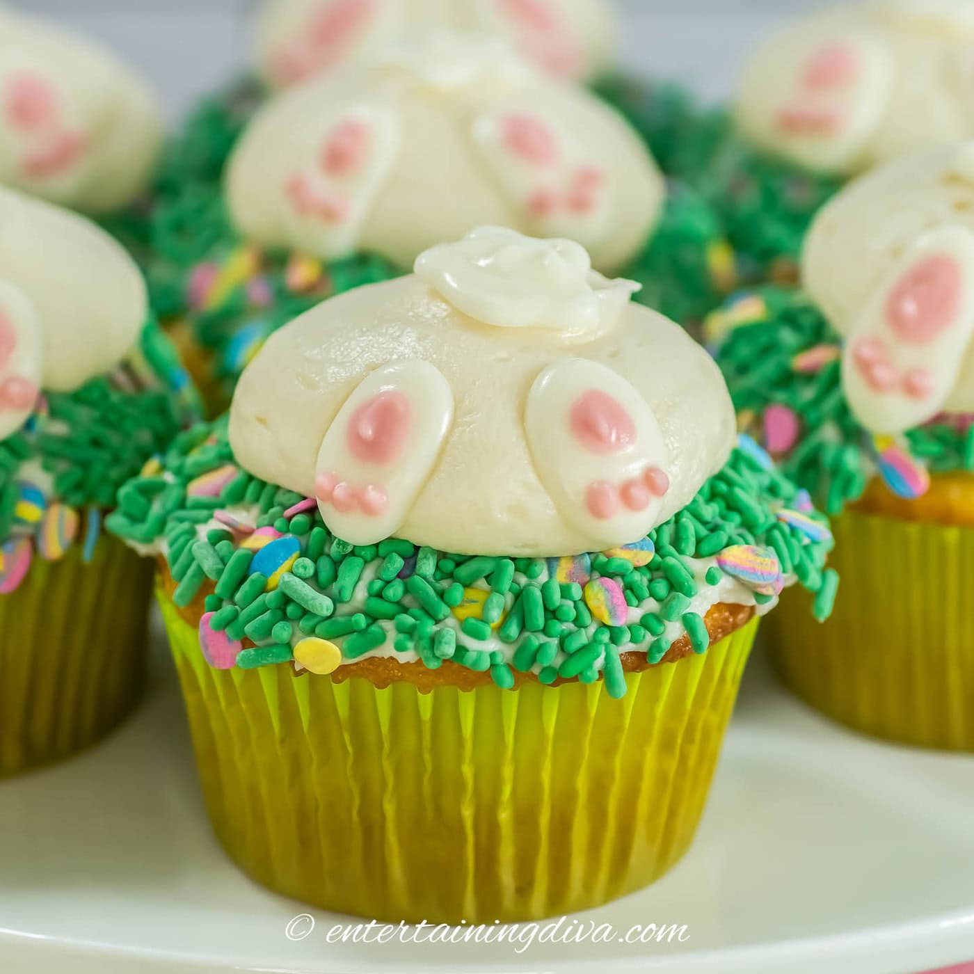 Easy Bunny Bum Easter Cupcakes