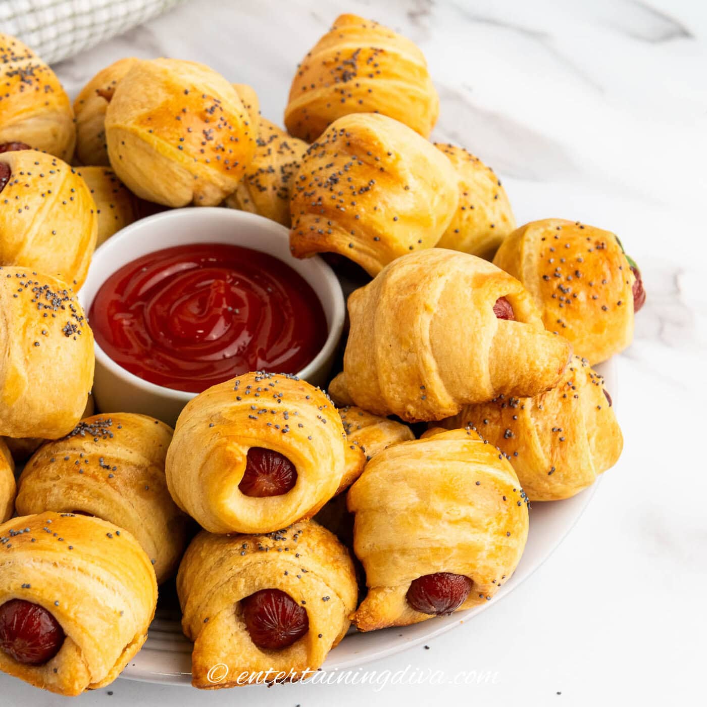 Easy Mini Pigs In A Blanket With Crescent Rolls