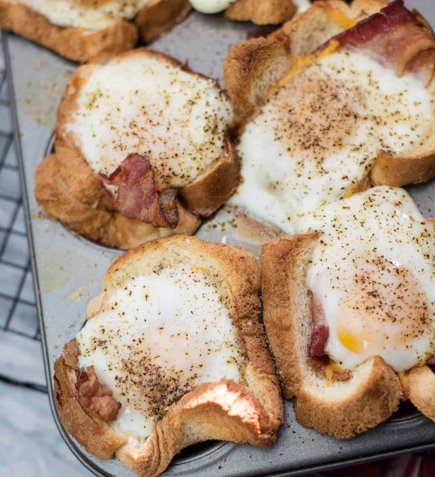 bacon, egg and cheese toast cups