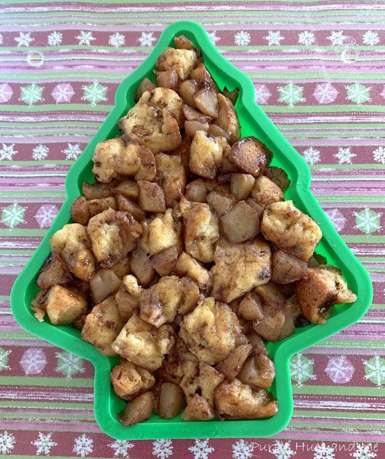 cinnamon roll apple christmas bake