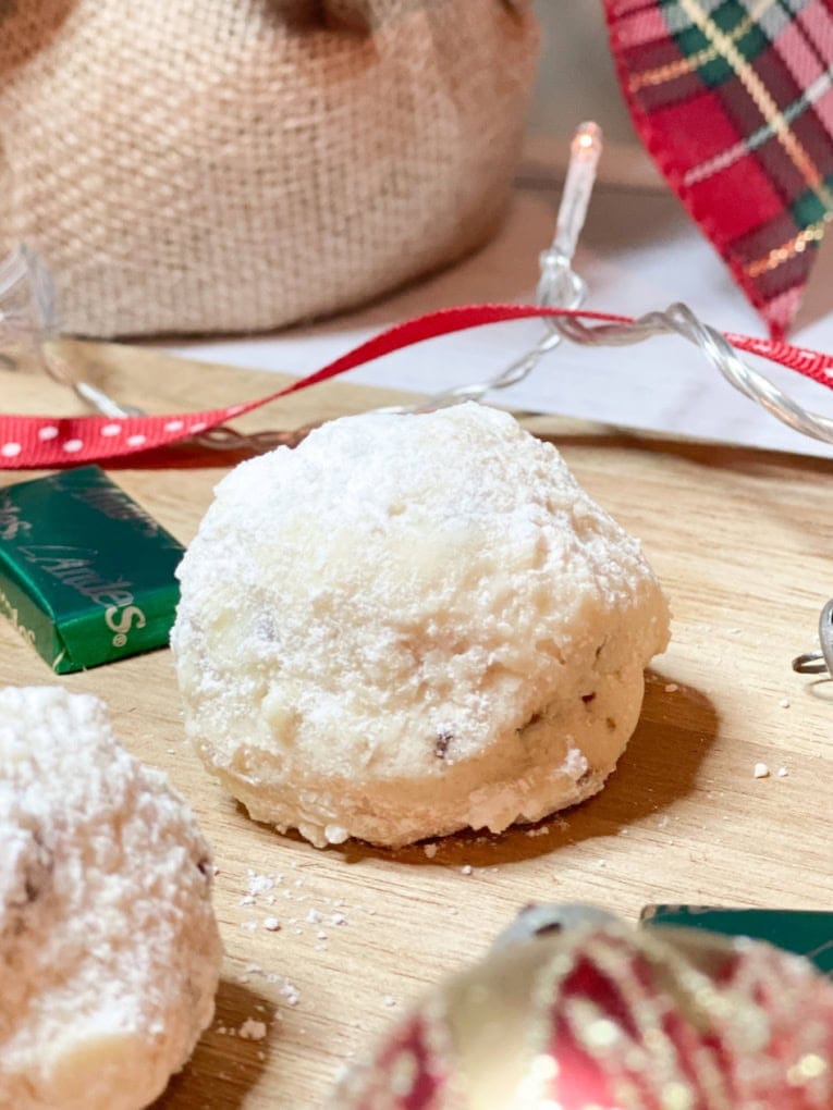 chocolate mint snowball cookies