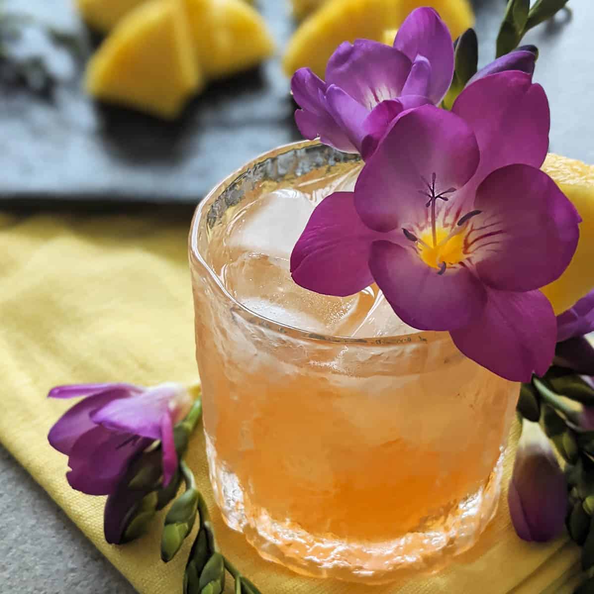 east 8 hold up cocktail