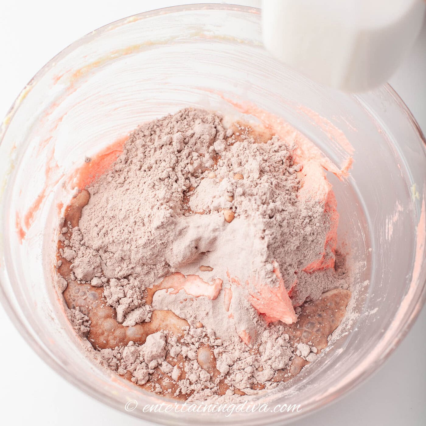red velvet cupcakes wet and dry ingredients in a bowl