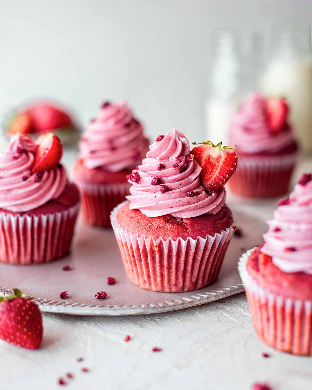 vegan strawberry cupcakes