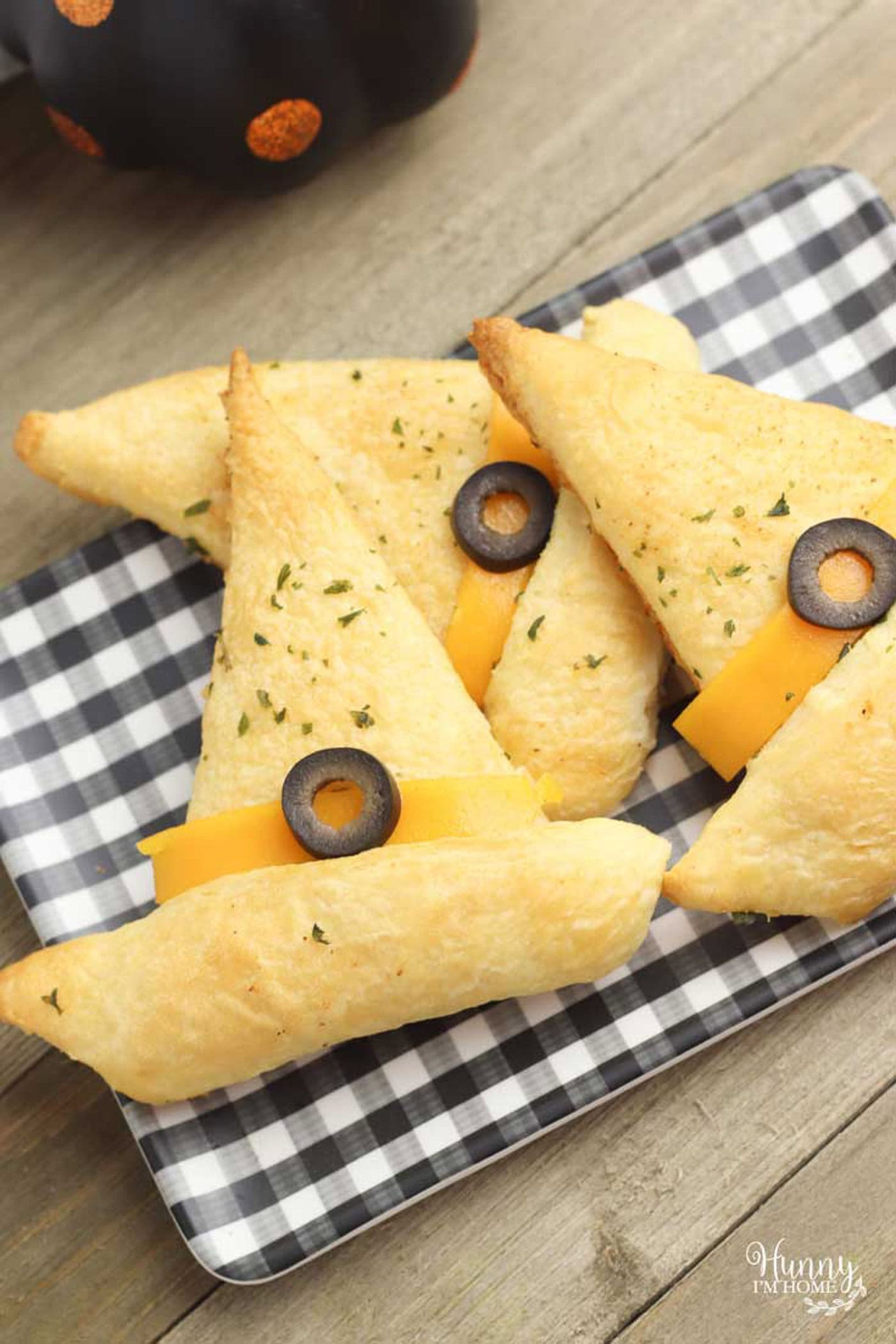 witch hat garlic bread