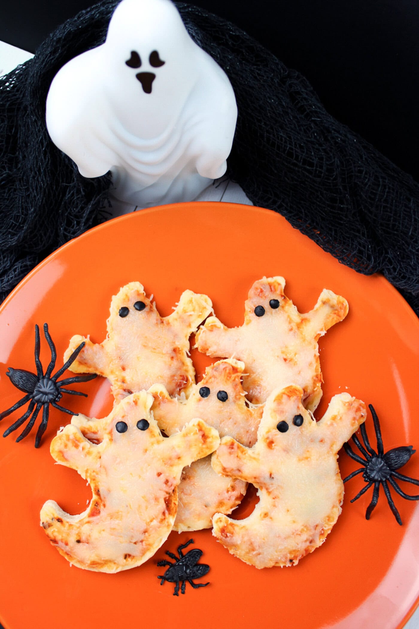 mini ghost pizzas