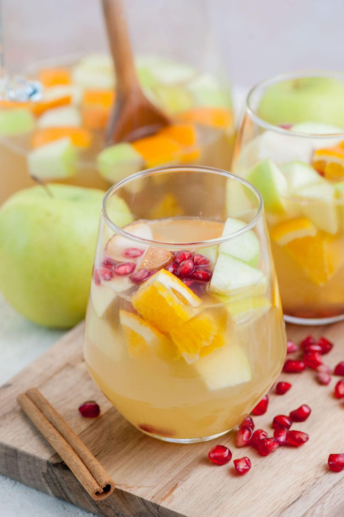 apple cider sangria with white wine